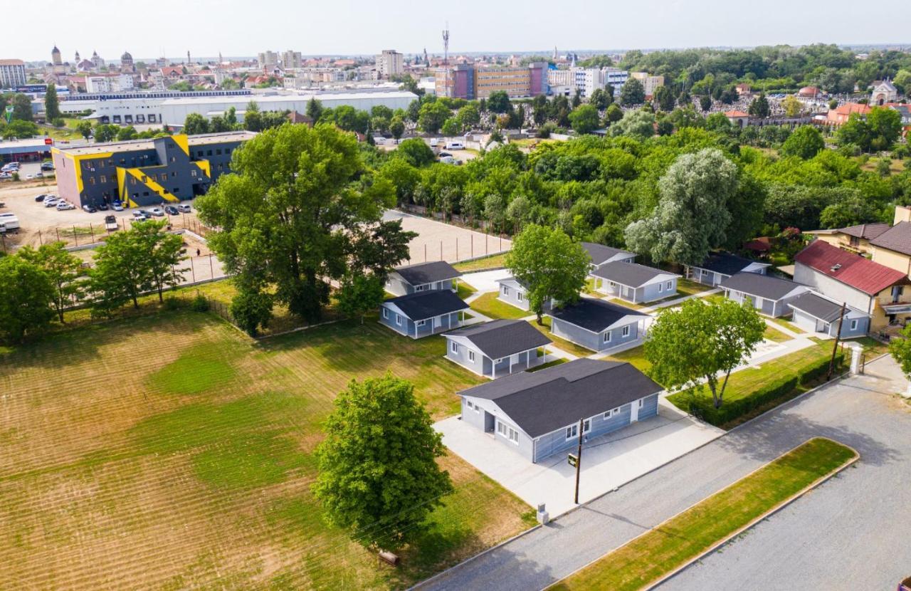 Poiana Cu Flori Aparthotel Satu Mare Exterior photo